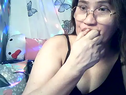 Snapshot of Amazing_Angel22 chatting on 03/30/26, 03:02 Amazing Angel22 online show from 03/30/26, 03:02