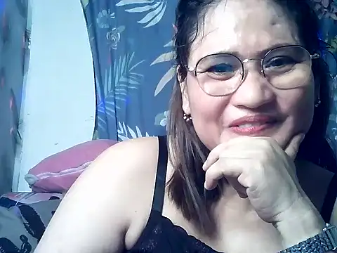 Snapshot of Amazing_Angel22 chatting on 04/14/26, 09:48 Amazing Angel22 online show from 04/14/26, 09:48