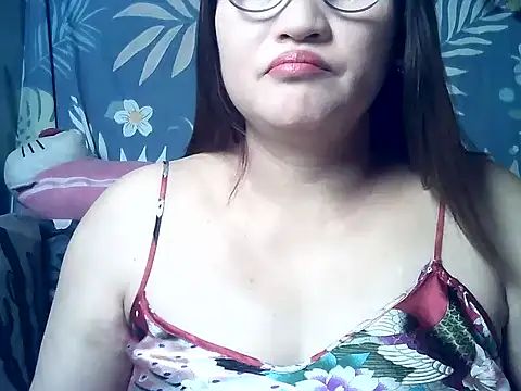Snapshot of Amazing_Angel22 chatting on 05/22/26, 03:50 Amazing Angel22 online show from 05/22/26, 03:50