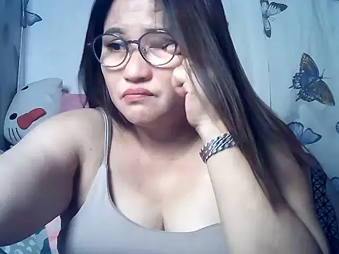 Snapshot of Amazing_Angel22 chatting on 06/19/26, 11:41 Amazing Angel22 online show from 06/19/26, 11:41