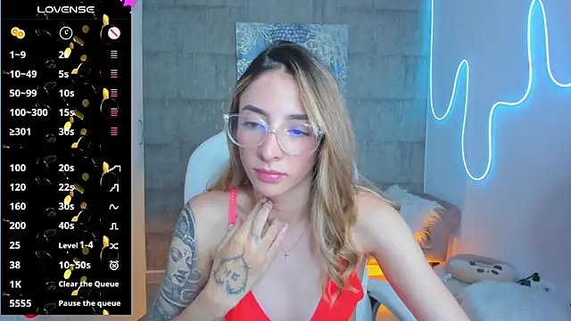 Snapshot of barbie_scoth_ chatting on 01/05/25, 08:31 barbie scoth online show from 01/05/25, 08:31