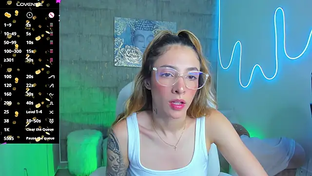 Snapshot of barbie_scoth_ chatting on 03/18/25, 10:15 barbie scoth online show from 03/18/25, 10:15