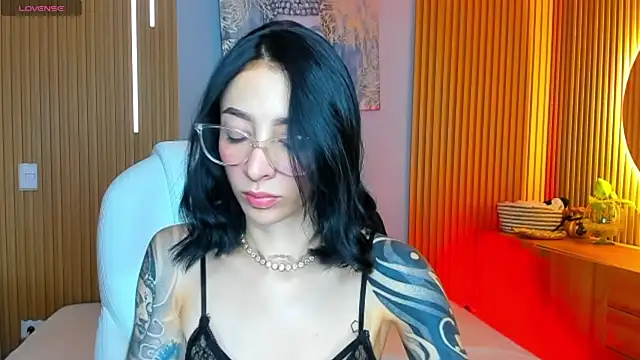 barbie scoth  online show from 06/28/26, 10:16