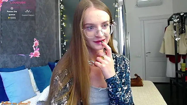 KateJonson online show from 10/11/25, 12:26