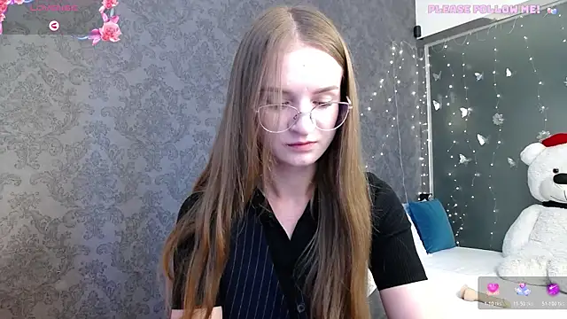 Snapshot of KateJonson chatting on 05/04/26, 12:23 KateJonson online show from 05/04/26, 12:23