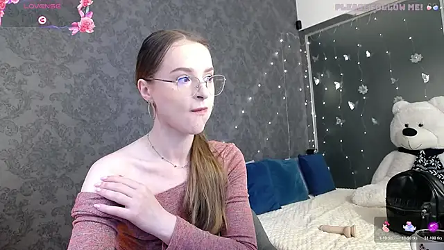 Snapshot of KateJonson chatting on 06/02/26, 06:37 KateJonson online show from 06/02/26, 06:37