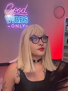 Snapshot of _asami_chieko_ chatting on 10/07/25, 08:28 asami chieko online show from 10/07/25, 08:28