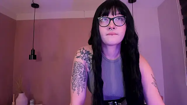 Snapshot of _asami_chieko_ chatting on 11/26/25, 09:27 asami chieko online show from 11/26/25, 09:27