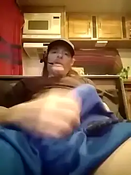 truckerlove69 online show from 12/05/24, 04:55