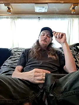 truckerlove69 online show from 06/05/26, 03:40
