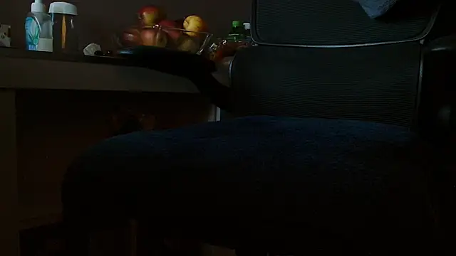 suedel65 online show from 03/18/25, 01:31