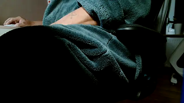 suedel65 online show from 09/25/25, 03:32