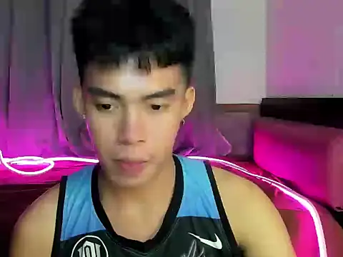 Snapshot of Lightjt04 chatting on 10/15/25, 05:24 Lightjt04 online show from 10/15/25, 05:24