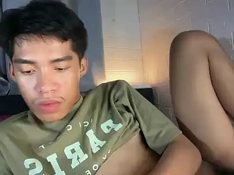 Snapshot of Lightjt04 chatting on 04/20/26, 05:26 Lightjt04 online show from 04/20/26, 05:26