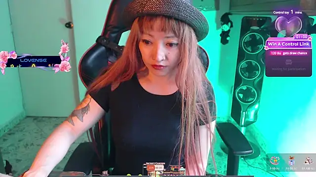 pink-2022 online show from 01/03/25, 03:12