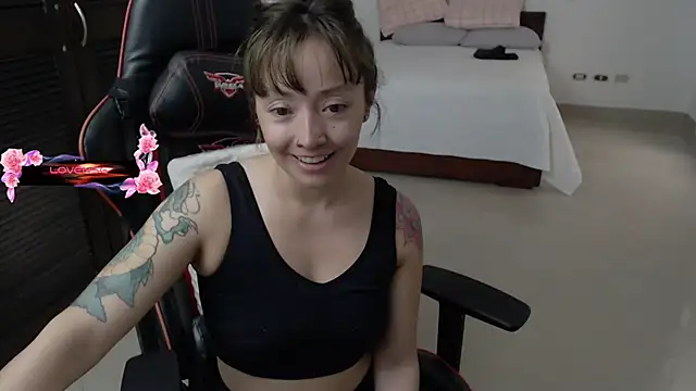 Snapshot of pink-2022 chatting on 01/16/26, 05:28 pink-2022 online show from 01/16/26, 05:28