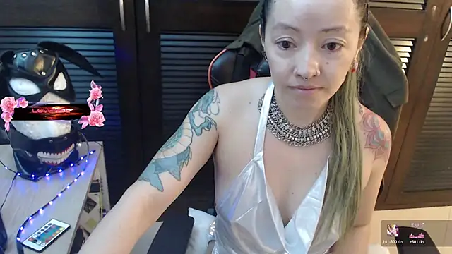 Snapshot of pink-2022 chatting on 04/23/26, 02:19 pink-2022 online show from 04/23/26, 02:19