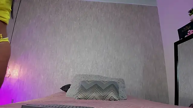 Snapshot of Eva_Zc chatting on 12/02/25, 04:13 Eva Zc online show from 12/02/25, 04:13