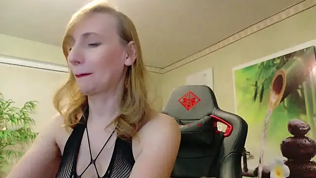 HotLana69 online show from 02/10/25, 06:24