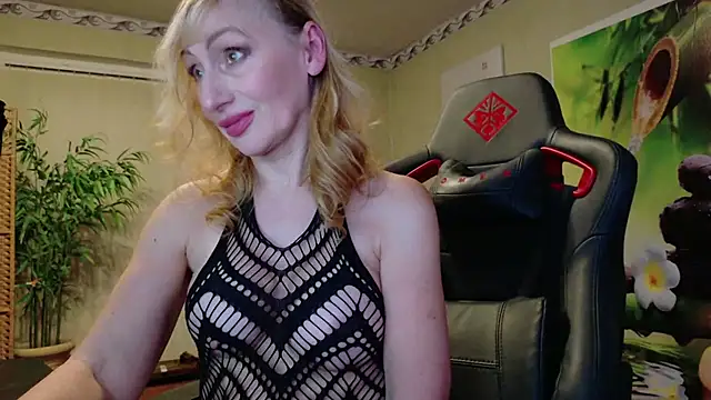 HotLana69 online show from 12/14/25, 05:51