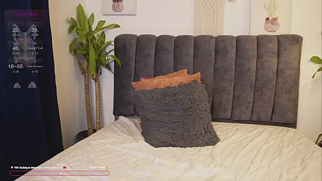 Snapshot of bunnycuteshy chatting on 03/17/25, 04:11 bunnycuteshy online show from 03/17/25, 04:11