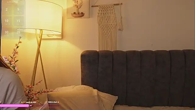 Snapshot of bunnycuteshy chatting on 09/30/25, 02:33 bunnycuteshy online show from 09/30/25, 02:33