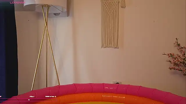 Snapshot of bunnycuteshy chatting on 10/07/25, 02:25 bunnycuteshy online show from 10/07/25, 02:25