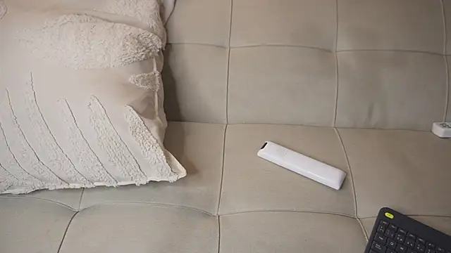 Snapshot of bunnycuteshy chatting on 04/14/26, 12:33 bunnycuteshy online show from 04/14/26, 12:33