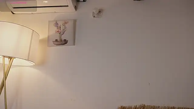Snapshot of bunnycuteshy chatting on 05/12/26, 12:57 bunnycuteshy online show from 05/12/26, 12:57