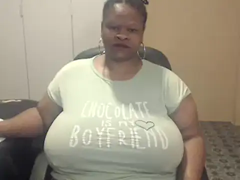 Snapshot of sweetnoziexx chatting on 11/07/25, 04:56 sweetnoziexx online show from 11/07/25, 04:56