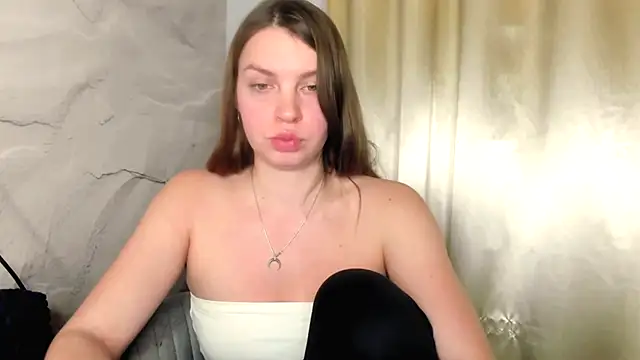 Snapshot of RubySkot chatting on 03/03/25, 09:37 RubySkot online show from 03/03/25, 09:37