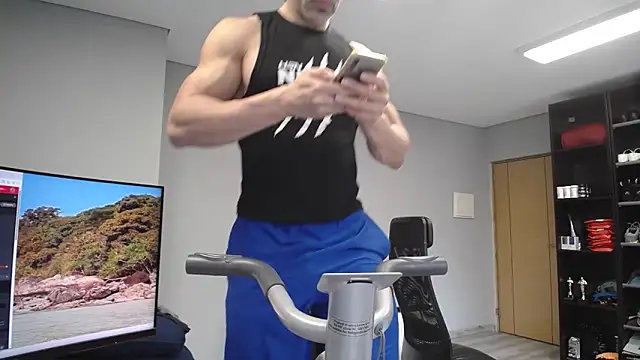 Snapshot of samricci21 chatting on 12/20/25, 10:11 samricci21 online show from 12/20/25, 10:11