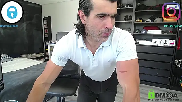 Snapshot of samricci21 chatting on 03/27/26, 11:54 samricci21 online show from 03/27/26, 11:54