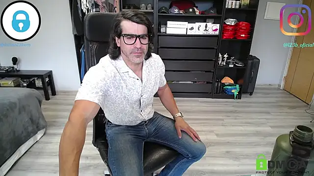 Snapshot of samricci21 chatting on 04/12/26, 11:04 samricci21 online show from 04/12/26, 11:04