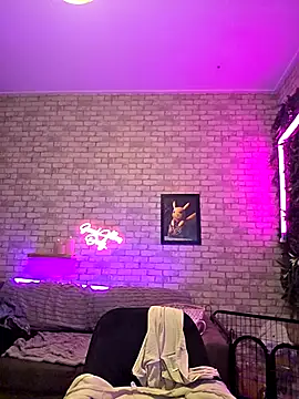Snapshot of Melissa1994- chatting on 04/17/26, 11:08 Melissa1994- online show from 04/17/26, 11:08