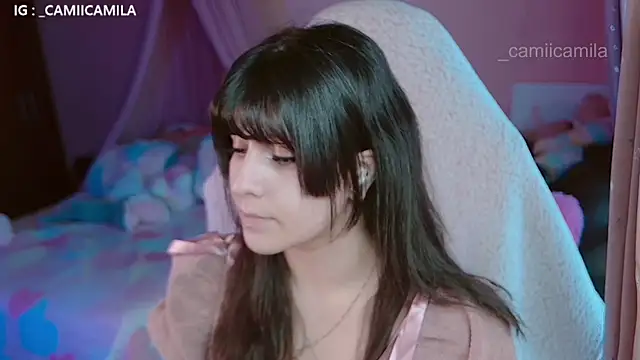 Snapshot of Renooh chatting on 11/10/25, 02:49 Renooh online show from 11/10/25, 02:49