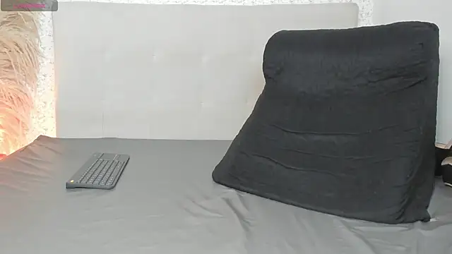 Azahara Amin  online show from 03/22/25, 02:47