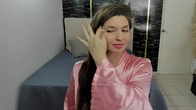 Azahara Amin  online show from 06/16/26, 05:04