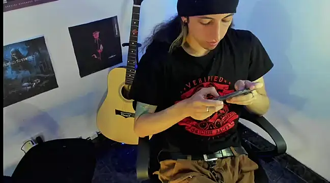 Snapshot of shelby__hotshoww chatting on 02/03/25, 02:45 shelby  hotshoww online show from 02/03/25, 02:45