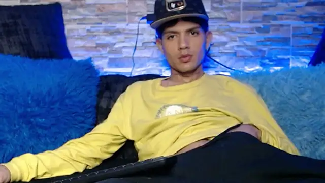 andersonZ998 online show from 03/20/25, 06:52