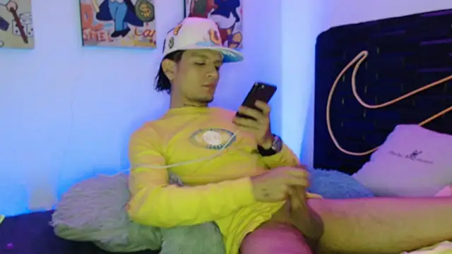 andersonZ998 online show from 09/24/25, 05:11