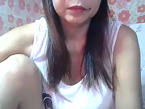 urwife tobe online show from 12/18/24, 01:34