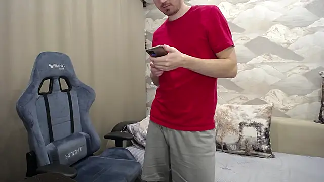 SerzhKorol1 online show from 10/15/25, 11:21