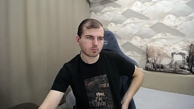 Snapshot of SerzhKorol1 chatting on 12/19/25, 05:36 SerzhKorol1 online show from 12/19/25, 05:36