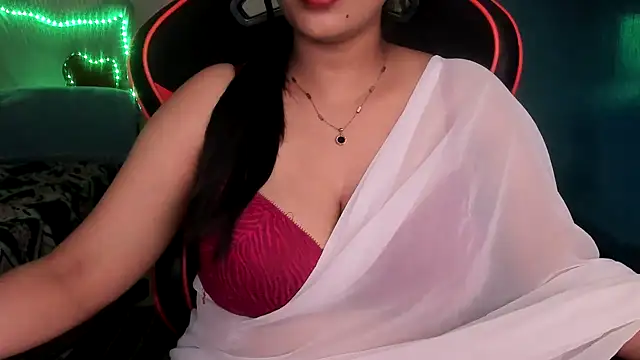 Snapshot of South_indian_tickly chatting on 06/09/26, 05:57 South indian tickly online show from 06/09/26, 05:57