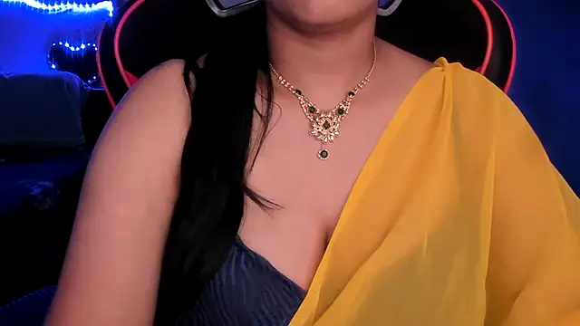Snapshot of South_indian_tickly chatting on 07/13/26, 02:09 South indian tickly online show from 07/13/26, 02:09