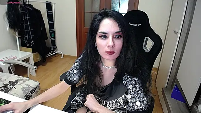 Snapshot of The_Blacksphinxxx chatting on 04/08/26, 03:23 The Blacksphinxxx online show from 04/08/26, 03:23