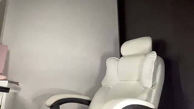 baby natalie online show from 01/16/25, 09:16