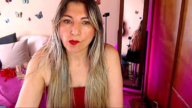 Jolie-Mature online show from 03/12/26, 07:20