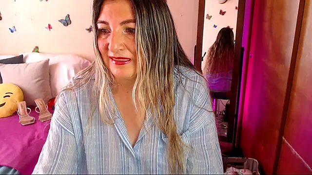 Jolie-Mature online show from 03/23/26, 10:03